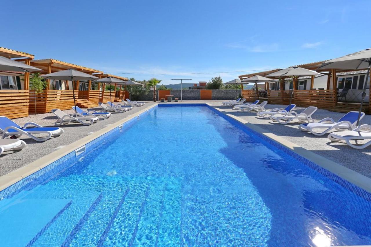 Poolside Mobile Home トゥラニ エクステリア 写真